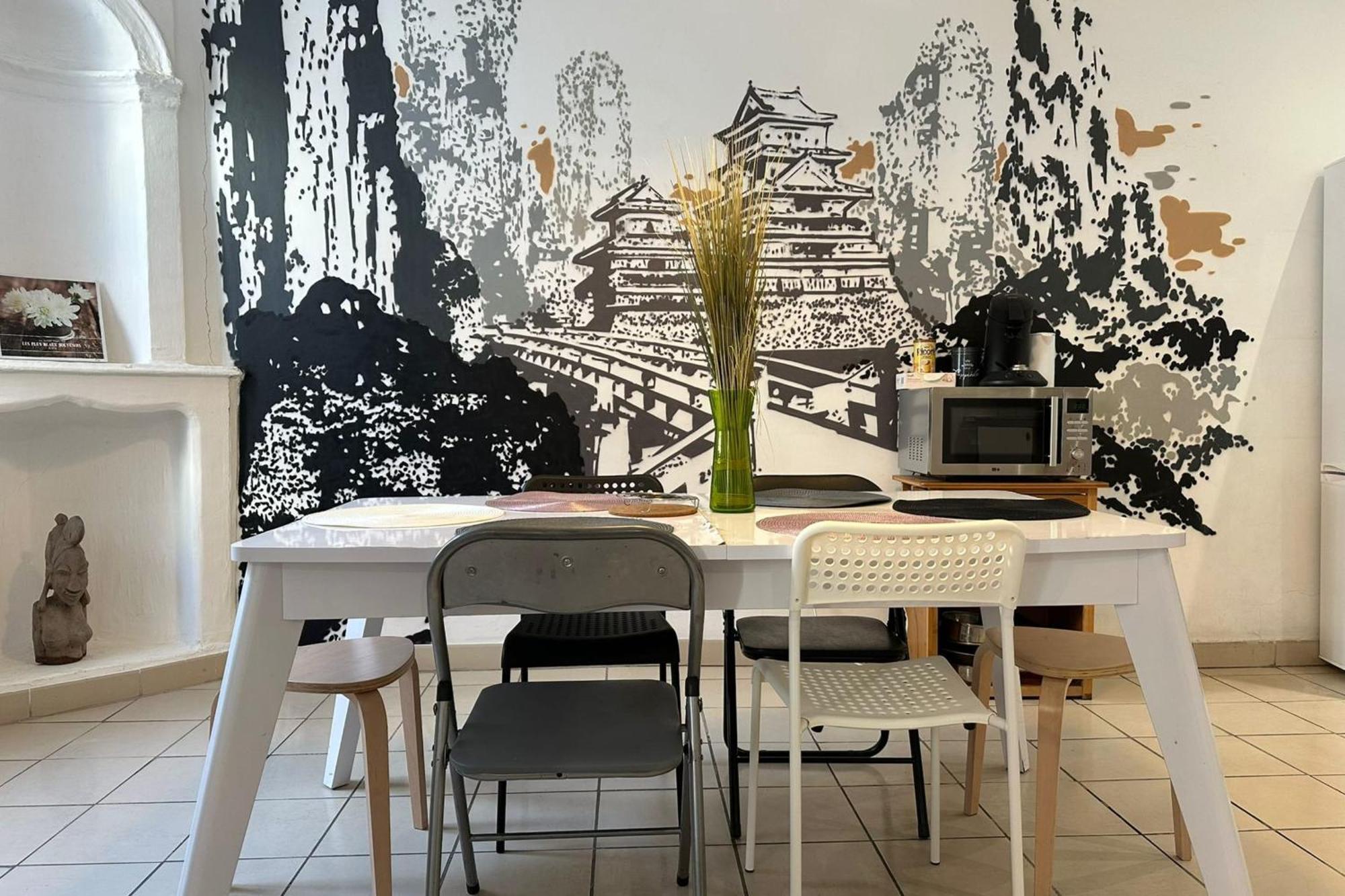 The Triplex- 3 Bedrooms In The Escutcheon! Montpellier Buitenkant foto