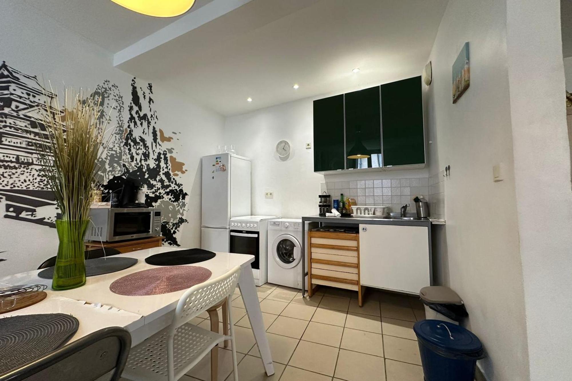 The Triplex- 3 Bedrooms In The Escutcheon! Montpellier Buitenkant foto